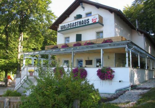 Waldgasthaus Hochburg-Ach Екстериор снимка